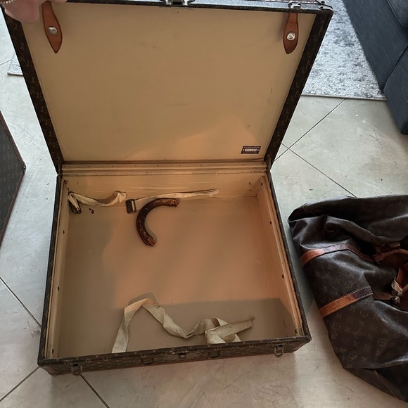 Vintage Louis Vuitton Suitcase Trunk - Picture 5 of 10